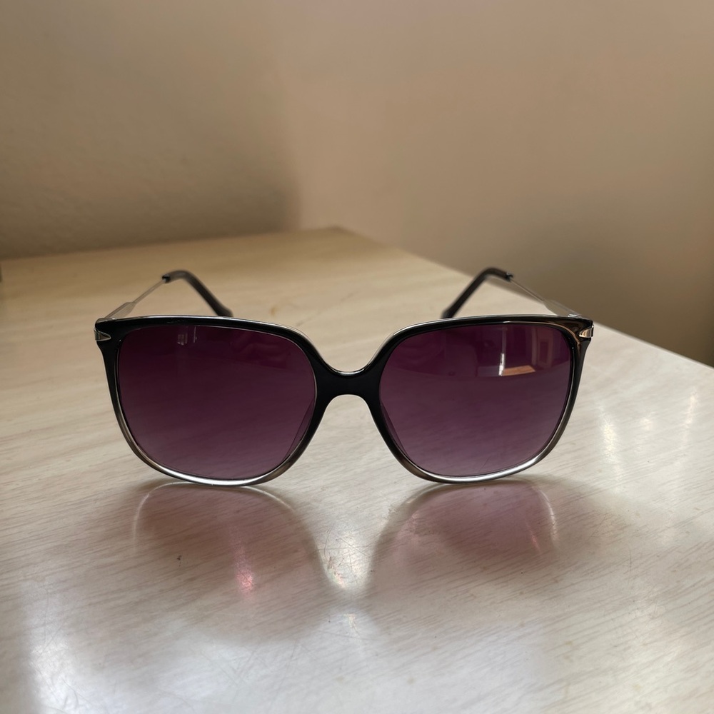 Lucky Brand Stylish Black and Purple Sunglasses